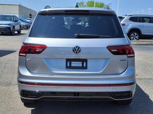 2024 Volkswagen Tiguan 2.0T SE R-Line Black 4MOTION