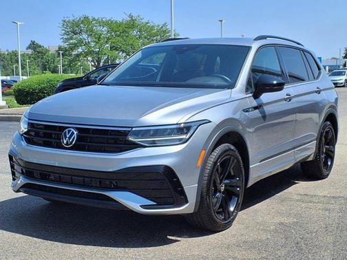 2024 Volkswagen Tiguan 2.0T SE R-Line Black 4MOTION
