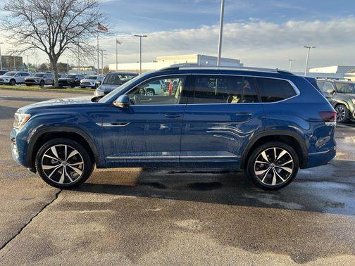 2025 Volkswagen Atlas 2.0T SEL Premium R-Line 4MOTION