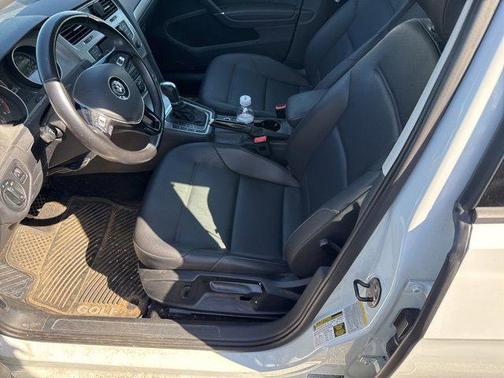 2015 Volkswagen Golf SportWagen TSI S 4-Door