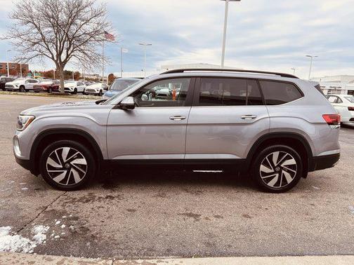 2024 Volkswagen Atlas 2.0T SE w/Technology 4MOTION