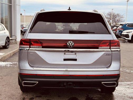 2024 Volkswagen Atlas 2.0T SE w/Technology 4MOTION