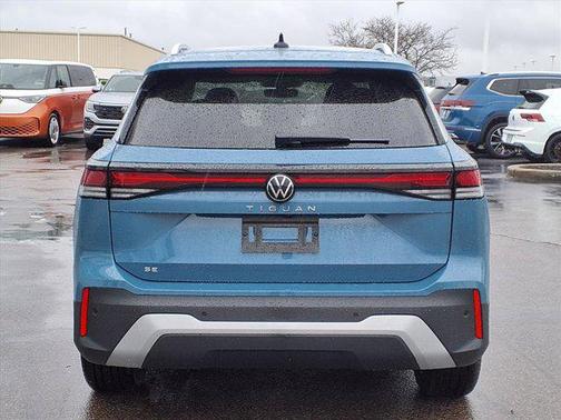 2025 Volkswagen Tiguan 2.0T SE