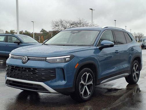 2025 Volkswagen Tiguan 2.0T SE