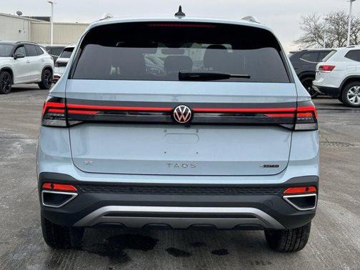 Gray 2026 Volkswagen Taos SE