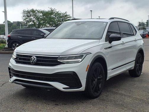 2022 Volkswagen Tiguan 2.0T SE R-Line Black 4MOTION