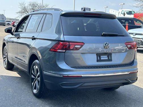 Platinum Gray Metallic 2022 Volkswagen Tiguan 2.0T S 4MOTION