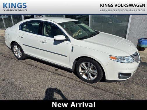 2010 Lincoln MKS Base