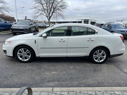2010 Lincoln MKS Base