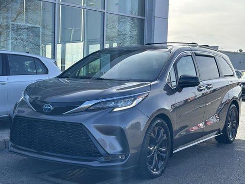 2022 Toyota Sienna XSE 7 Passenger