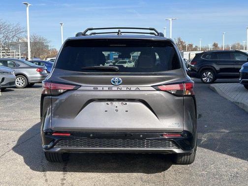 2022 Toyota Sienna XSE 7 Passenger