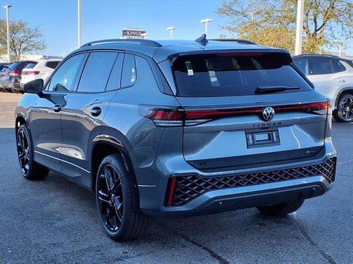 2025 Volkswagen Tiguan 2.0T SE R-Line Black 4MOTION