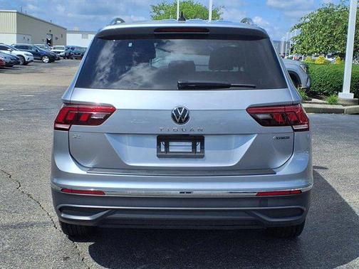 2024 Volkswagen Tiguan 2.0T SE 4MOTION
