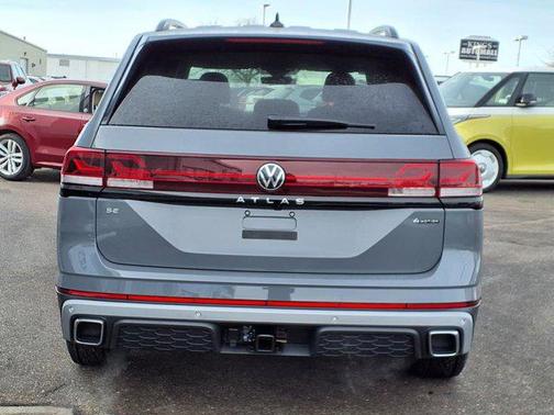 2025 Volkswagen Atlas 2.0T Peak Edition