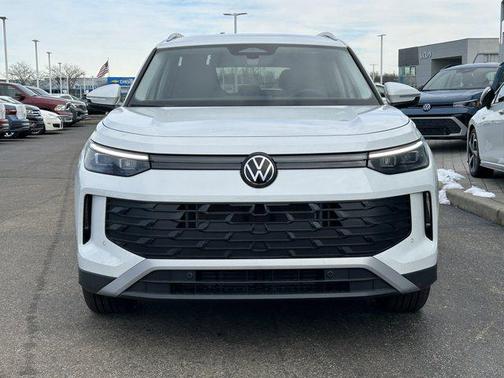 2026 Volkswagen Tiguan 2.0T SE