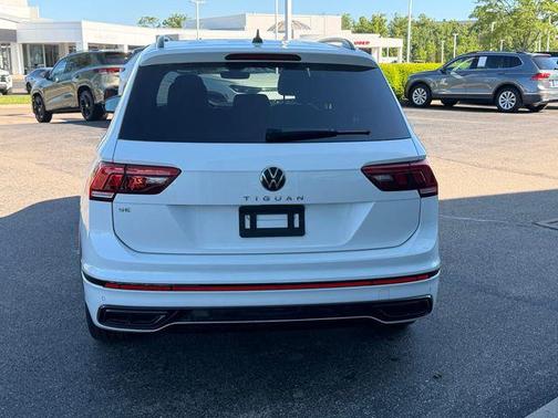 Opal White Pearl 2024 Volkswagen Tiguan 2.0T SE R-Line Black