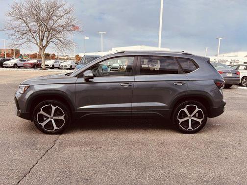 2025 Volkswagen Taos 1.5T SEL