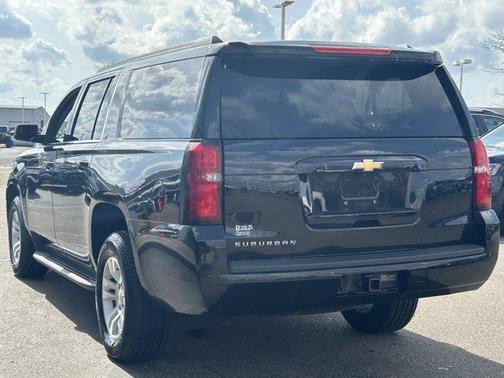2017 Chevrolet Suburban LT