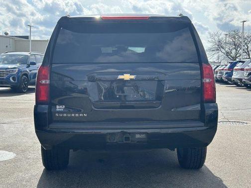 2017 Chevrolet Suburban LT