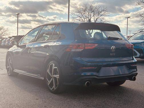2024 Volkswagen Golf GTI 2.0T SE DSG