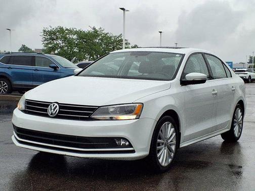 2015 Volkswagen Jetta Auto SE w/Connectivity/Navigation