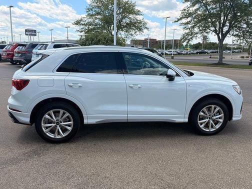 Glacier White Metallic 2024 Audi Q3 45 S line Premium Plus