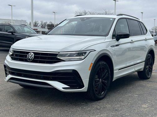 2022 Volkswagen Tiguan 2.0T SE R-Line Black 4MOTION