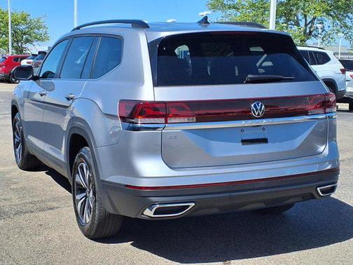 2024 Volkswagen Atlas 2.0T SE