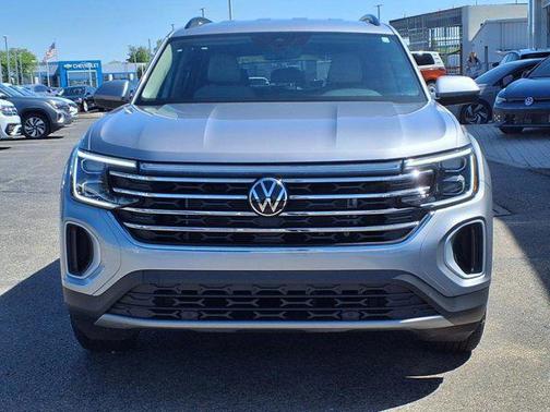 2024 Volkswagen Atlas 2.0T SE