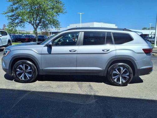 2024 Volkswagen Atlas 2.0T SE