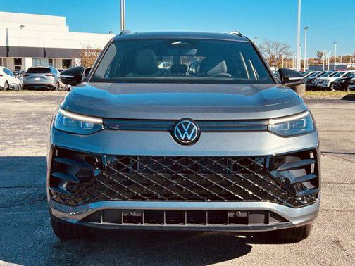 2026 Volkswagen Tiguan 2.0T SE R-Line Black 4MOTION