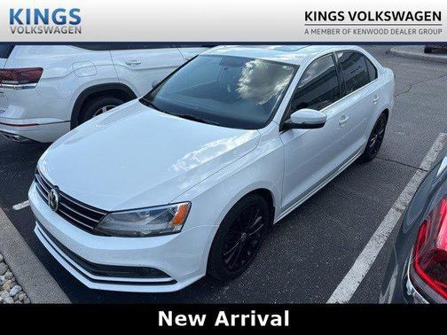 2015 Volkswagen Jetta Auto SE w/Connectivity/Navigation