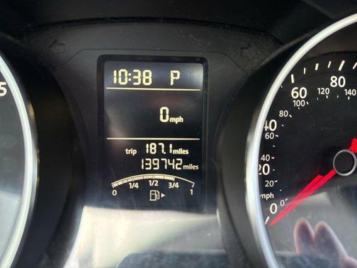 2015 Volkswagen Jetta Auto SE w/Connectivity/Navigation