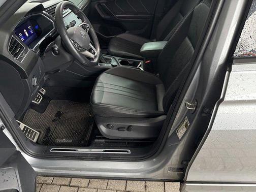 2023 Volkswagen Tiguan 2.0T SE R-Line Black 4MOTION