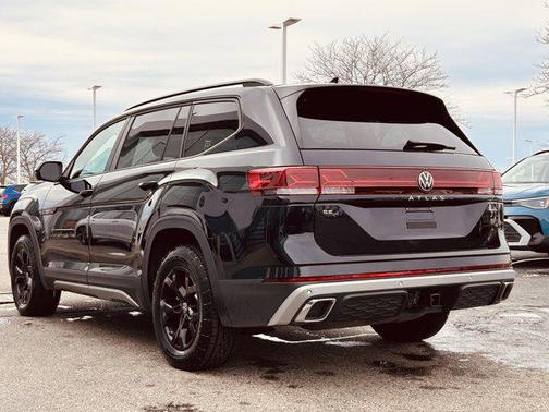 2025 Volkswagen Atlas 2.0T Peak Edition