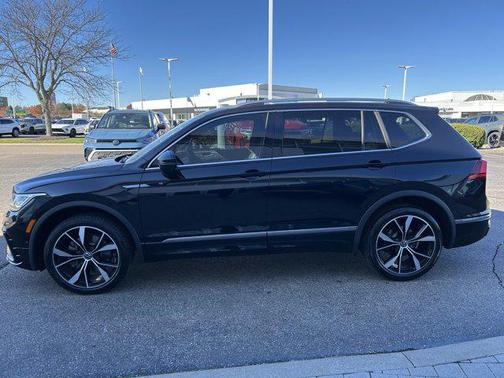 2022 Volkswagen Tiguan 2.0T SEL R-Line 4MOTION