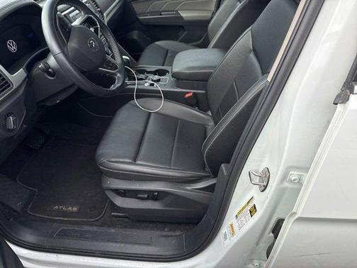 2023 Volkswagen Atlas 2.0T SE