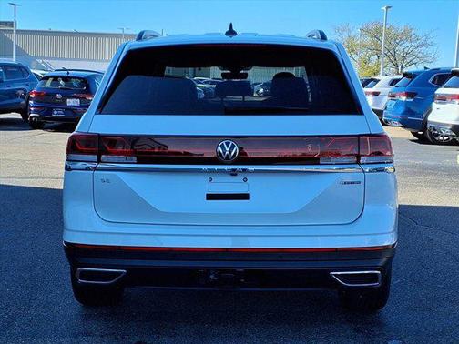 2026 Volkswagen Atlas 2.0T SE w/Technology 4MOTION