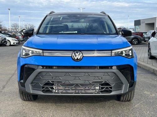 2026 Volkswagen Taos SE Black