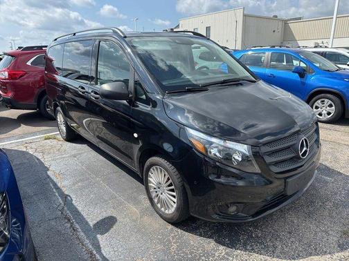 2017 Mercedes-Benz Metris Base