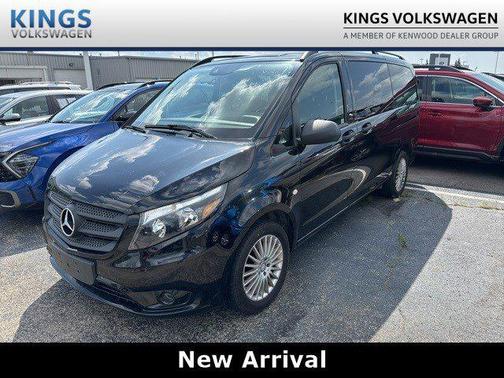 2017 Mercedes-Benz Metris Base