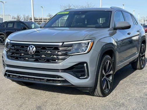 pure gray 2026 Volkswagen Atlas Cross Sport 2.0T SEL Premium