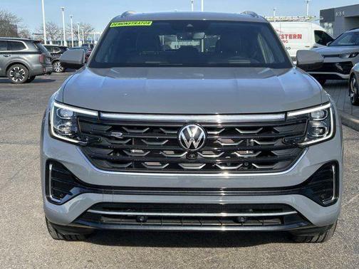 pure gray 2026 Volkswagen Atlas Cross Sport 2.0T SEL Premium