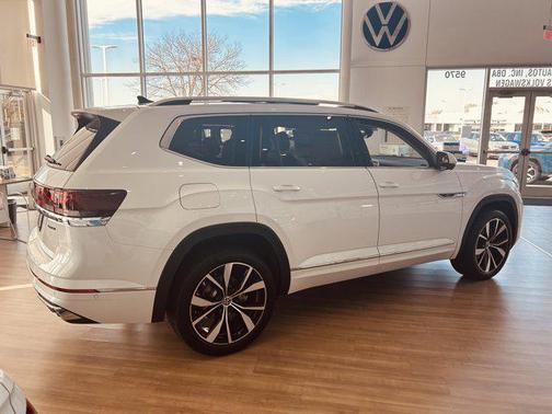 2026 Volkswagen Atlas 2.0T SEL Premium R-Line 4MOTION