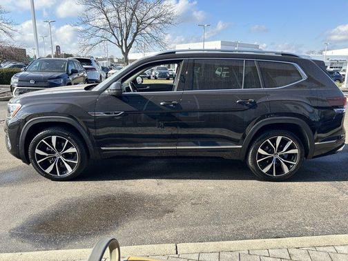 2025 Volkswagen Atlas 2.0T SEL Premium R-Line 4MOTION