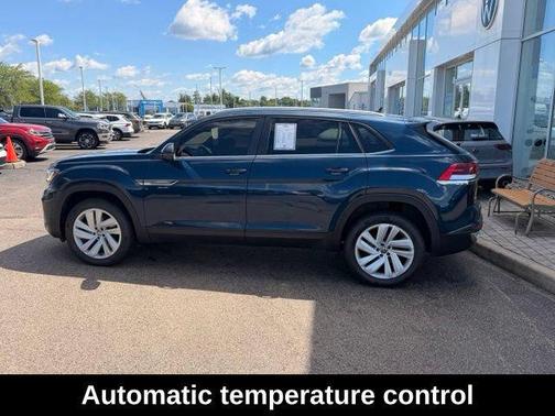 Tourmaline Blue Metallic 2023 Volkswagen Atlas Cross Sport 3.6L V6 SE w/Technology