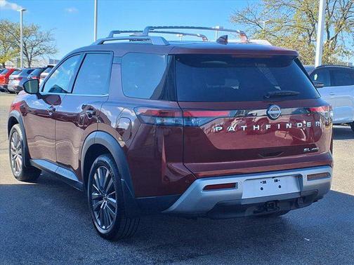 2022 Nissan Pathfinder SL 4WD