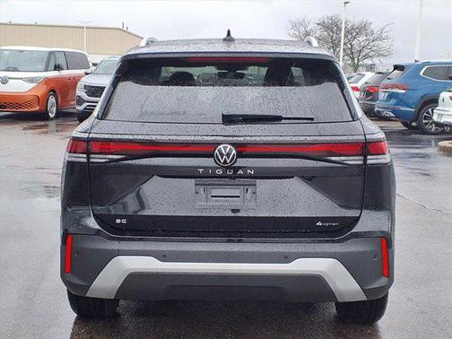 2025 Volkswagen Tiguan 2.0T SE 4MOTION