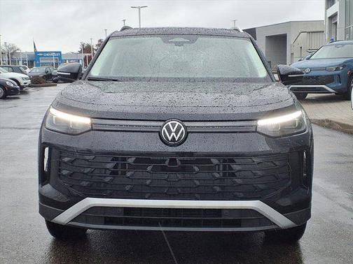 2025 Volkswagen Tiguan 2.0T SE 4MOTION