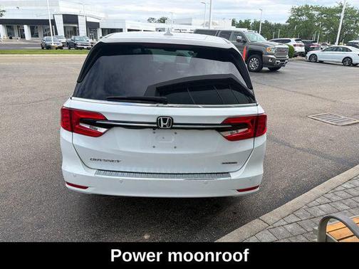 Platinum White Pearl 2023 Honda Odyssey Touring